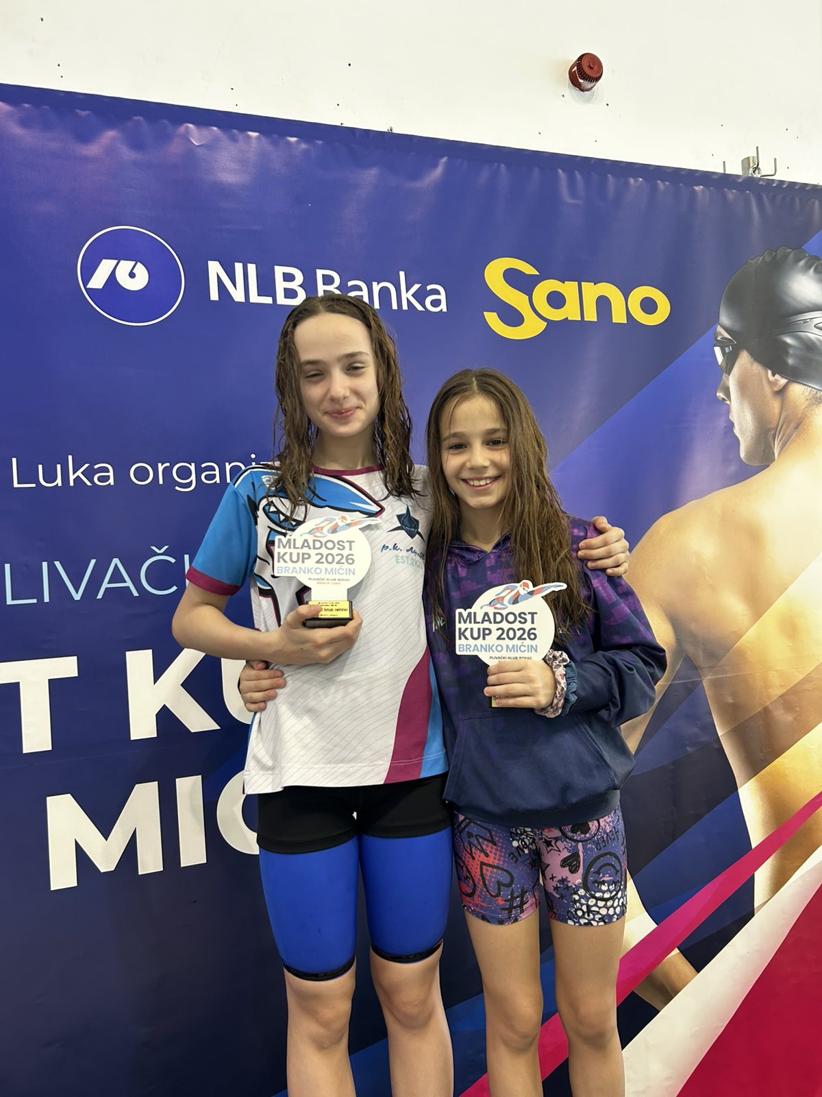 PKS plivačice sa medaljama